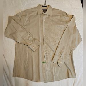 SOLD - Claiborne modern fit button down shirt